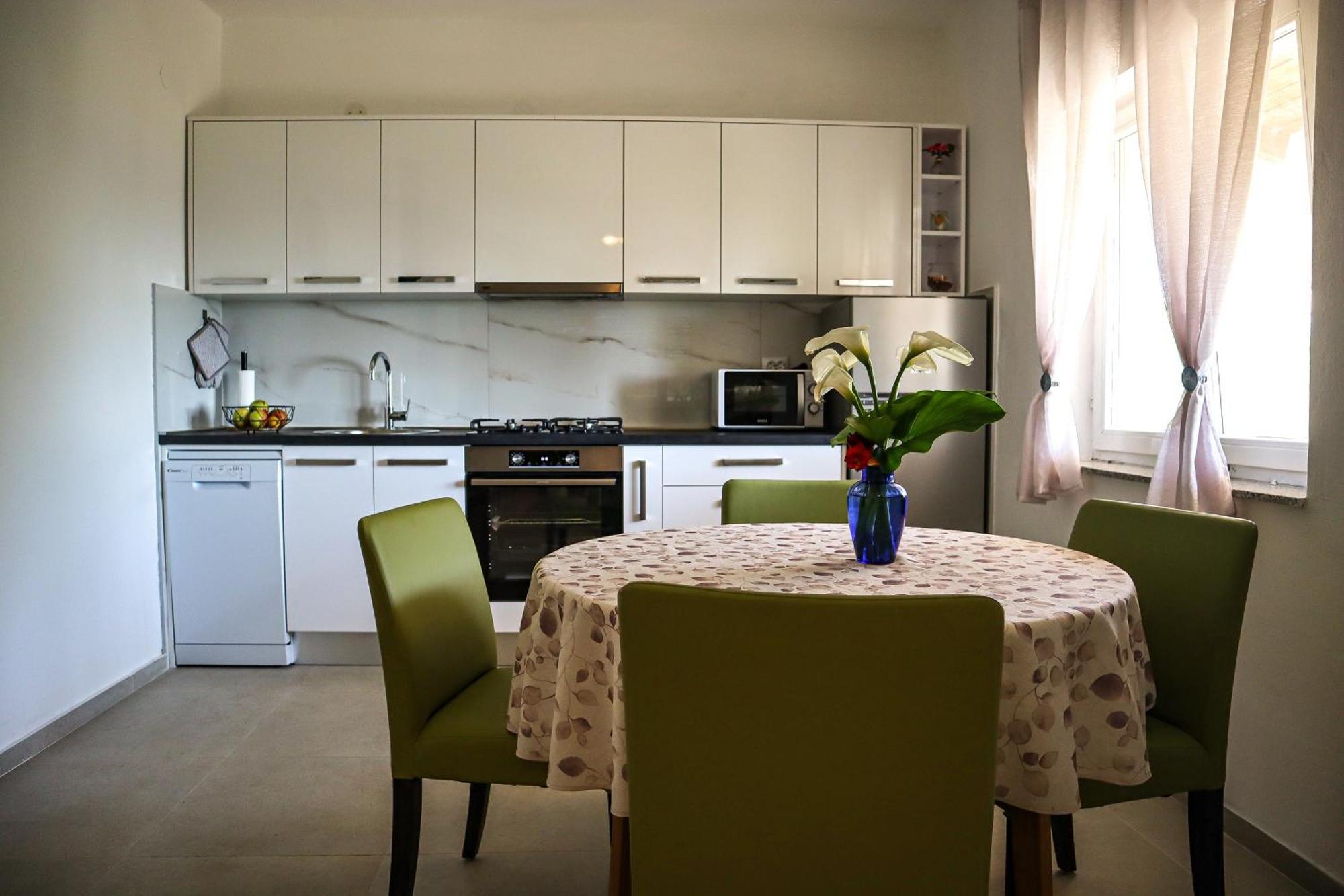 Holiday Home Ante With Beautiful Private Garden Nadin Εξωτερικό φωτογραφία