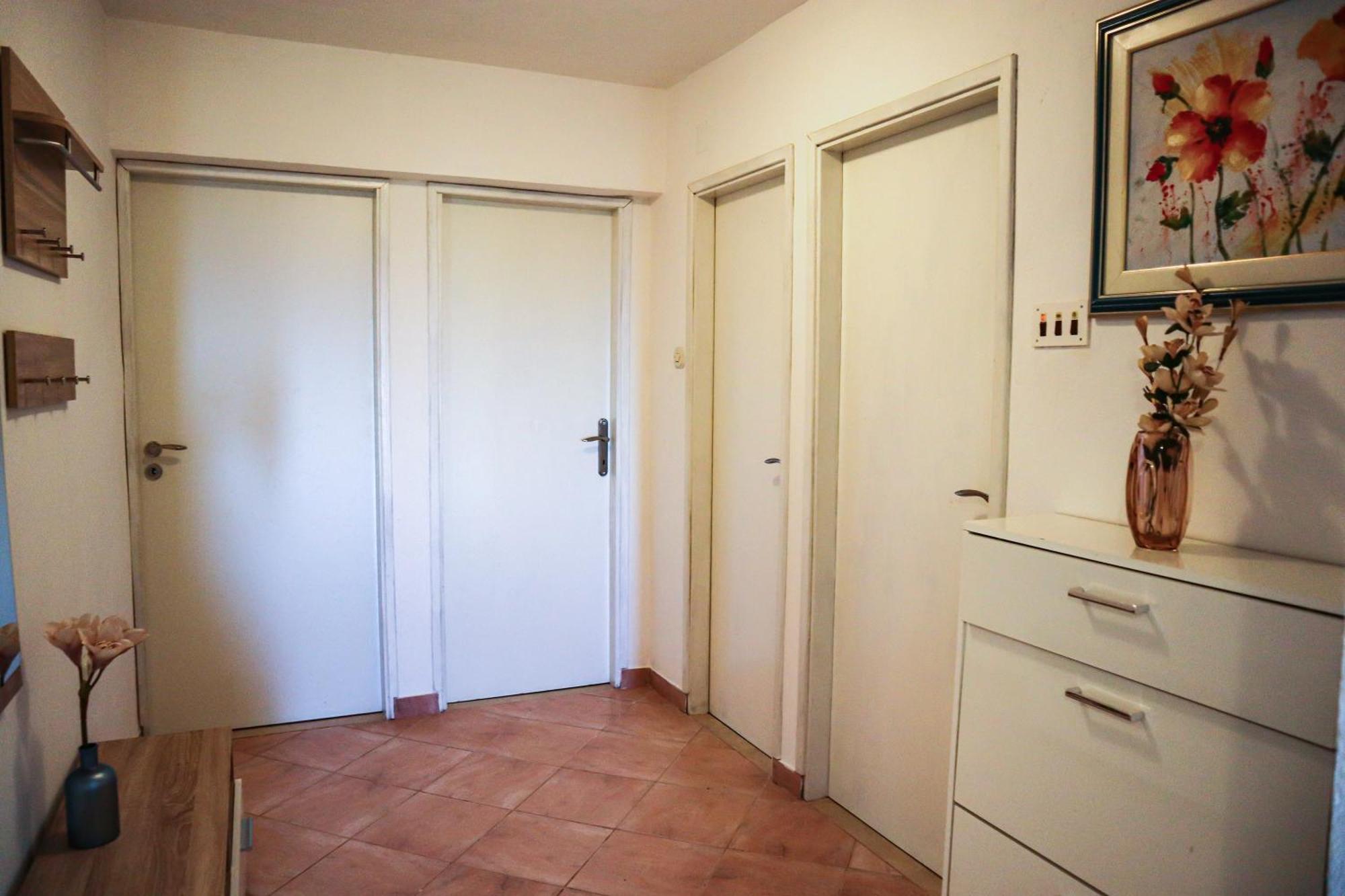 Holiday Home Ante With Beautiful Private Garden Nadin Εξωτερικό φωτογραφία