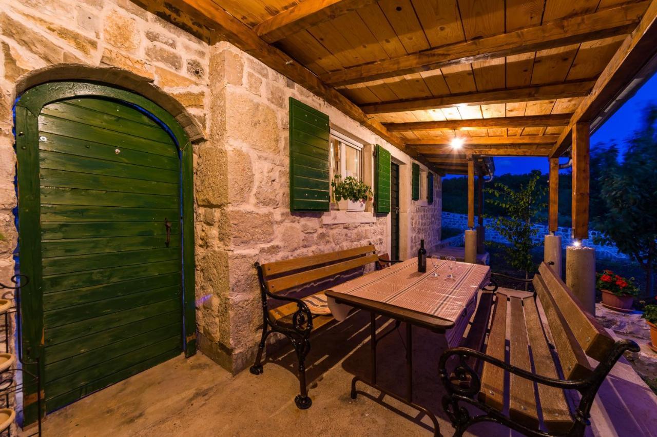 Holiday Home Ante With Beautiful Private Garden Nadin Εξωτερικό φωτογραφία